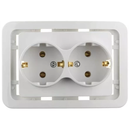Розетка СВЕТОЗАР "ГАММА" двойная, с заземлением, цвет белый, 16А/~250В SV-54107-W купить в Надыме