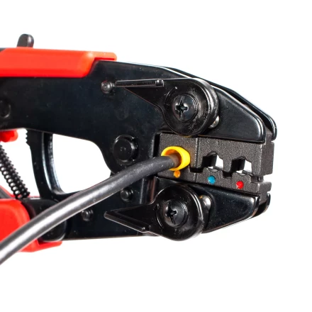 Пресс-клещи КВТ СТВ+5 с 5 матрицами МПК для опрессовки разъемов, втулочных, изолированных и неизолированных наконечников (набор) (89227) купить в Надыме