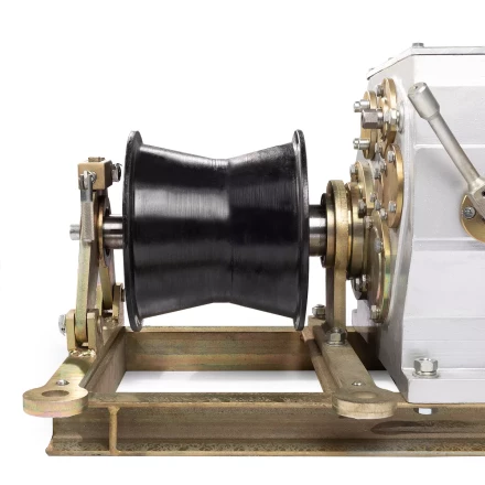 Лебедка тяговая автономная КВТ ЛТА-5 с бензиновым приводом, 5 т (88397) купить в Надыме