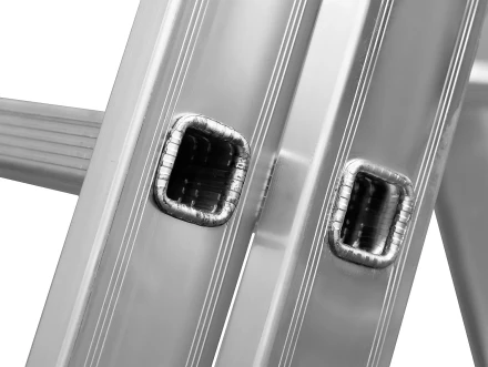 Лестница СИБИН универсальная, трехсекционная со стабилизатором, 7 ступеней 38833-07 купить в Надыме