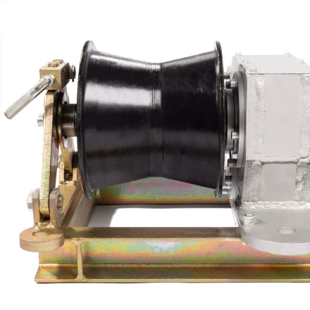 Лебедка тяговая автономная КВТ ЛТА-8 с бензиновым приводом, 8 т (92357) купить в Надыме