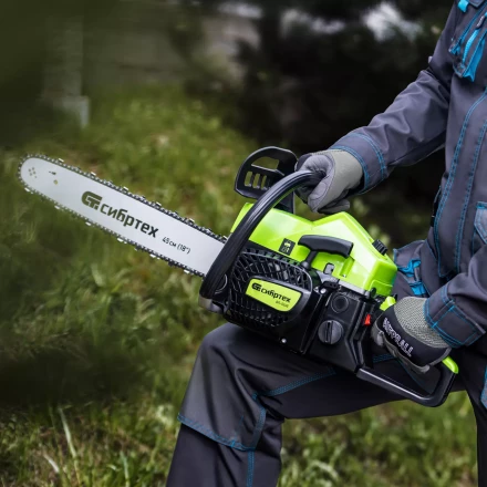 Пила цепная бензиновая Сибртех БП-5245 95209, 52 см3, шина 45 см, шаг 0.325, паз 1,5 мм, 72 звена купить в Надыме