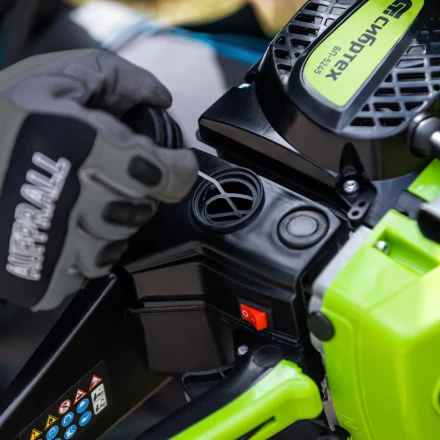 Пила цепная бензиновая Сибртех БП-5245 95209, 52 см3, шина 45 см, шаг 0.325, паз 1,5 мм, 72 звена купить в Надыме