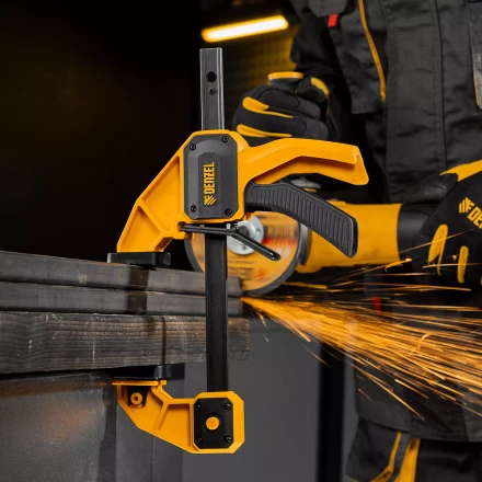 Струбцина F-образная Denzel, быстрозажимная, 150 х 80 мм, усиленный нейлоновый корпус 20505 купить в Надыме