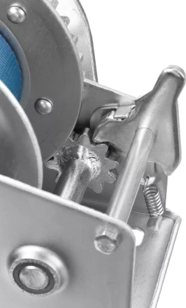 Лебедка ручная барабанная ЗУБР "ПРОФЕССИОНАЛ", тяговая, ленточная, 1,1т, 10м 43115-1.1 купить в Надыме