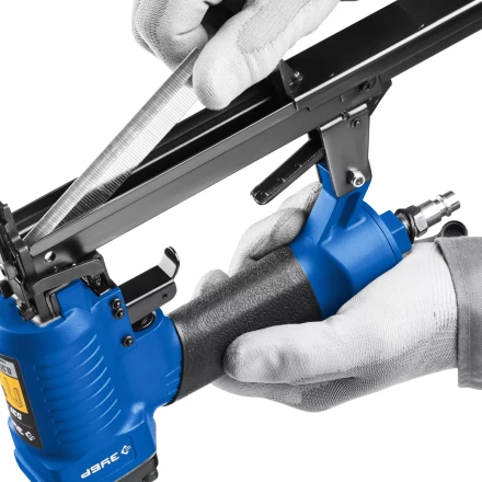 ЗУБР 53F-22, пневматический степлер для скоб 20Ga, тип 53F (10-22 мм), Профессионал (31935) купить в Надыме