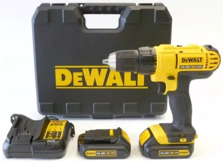 Аккумуляторная дрель DeWalt DCD 734 C2 в кейсе купить в Надыме