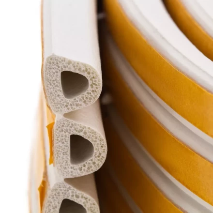 Уплотнитель резиновый, 24 м, профиль "D", белый Сибртех 88903 купить в Надыме