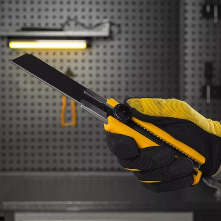 Нож Denzel, 25 мм, сменное лезвие, SK4, корпус из TPR, метал. направляющая, винтовой фиксатор, 78945 купить в Надыме