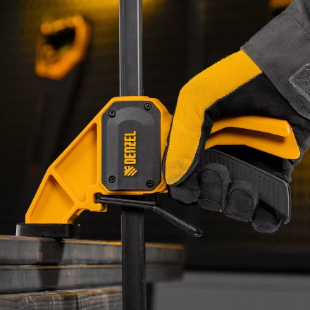 Струбцина F-образная Denzel 20507, быстрозажимная, 450 х 80 мм, усиленный нейлоновый корпус купить в Надыме