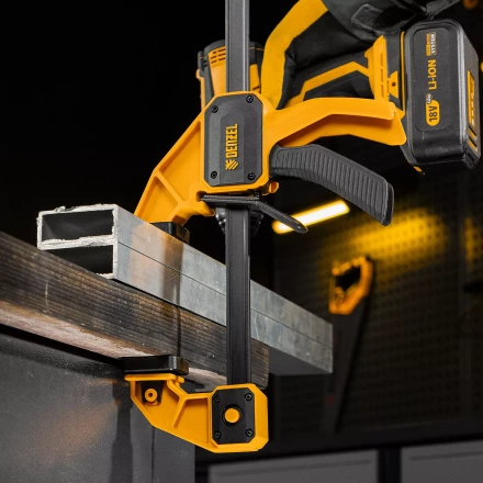 Струбцина F-образная Denzel 20507, быстрозажимная, 450 х 80 мм, усиленный нейлоновый корпус купить в Надыме