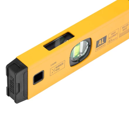 Уровень алюминиевый Denzel 33690, магнит., фрезерованный, 3 глазка (1 зеркал.), 0,5 мм/м, 400 мм купить в Надыме