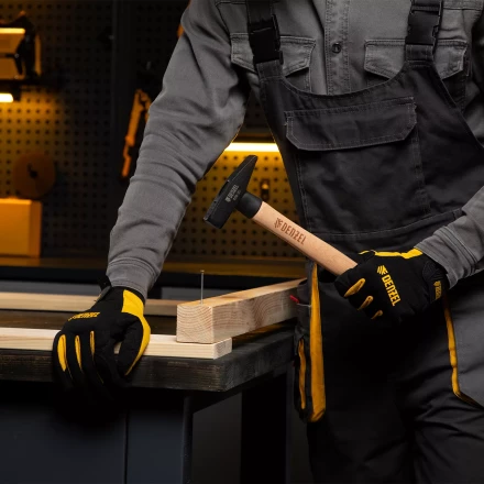 Молоток слесарный, 400 г Denzel, кованый квадратный боек, буковая рукоятка, 10428 купить в Надыме