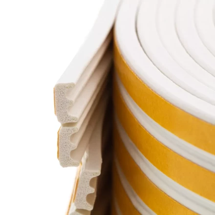 Уплотнитель резиновый, 24 м, профиль "E", белый Сибртех 88905 купить в Надыме