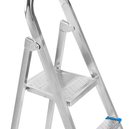 Стремянка Сибртех 97836, 4 ступени, стальная, оцинкованная купить в Надыме