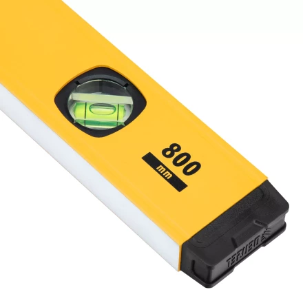 Уровень алюминиевый Denzel 33692, магнит, фрезерованный, 3 глазка (1 зеркал.), 0,5 мм/м, 800 мм купить в Надыме