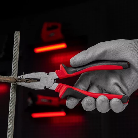 Плоскогубцы комбинированные Matrix, 200 мм, хром-ванадий, двухкомпонентные рукоятки, 17092 купить в Надыме