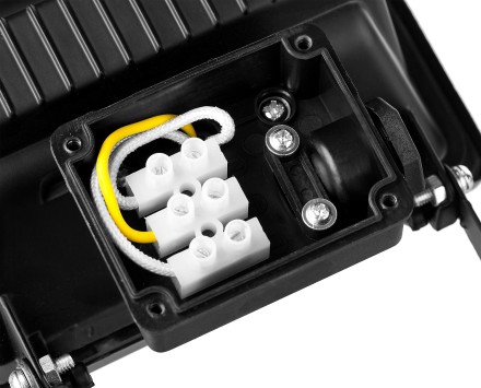 Прожектор STAYER &quot;MASTER&quot; MAXLight галогенный, с дугой крепления под установку, черный, 150Вт 57101-B купить в Надыме