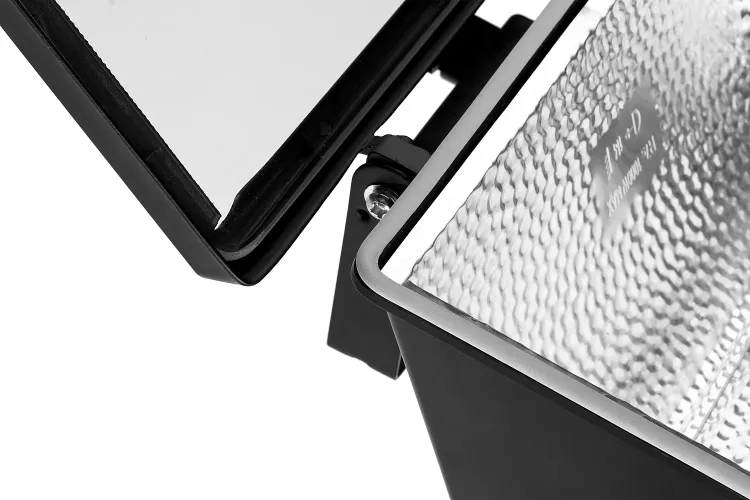 Прожектор STAYER "MASTER" MAXLight галогенный, с дугой крепления под установку, черный, 1000Вт 57105-B купить в Надыме