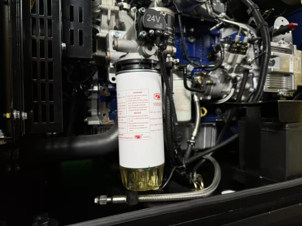 Дизельный генератор Vektor AD-120Y-T400 в шумозащитном кожухе с АВР купить в Надыме