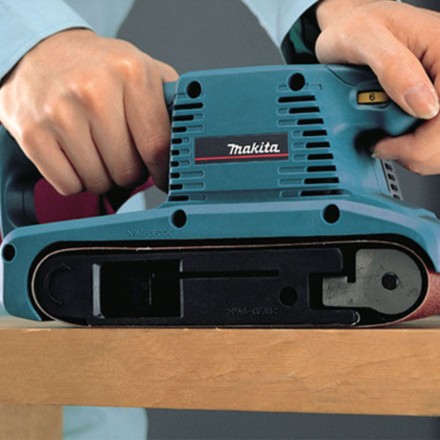 Шлифмашина ленточная Makita ЛШМ 9910K купить в Надыме