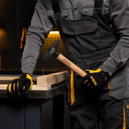 Молоток слесарный, Denzel 800 г, кованый квадратный боек, буковая рукоятка 10435 купить в Надыме