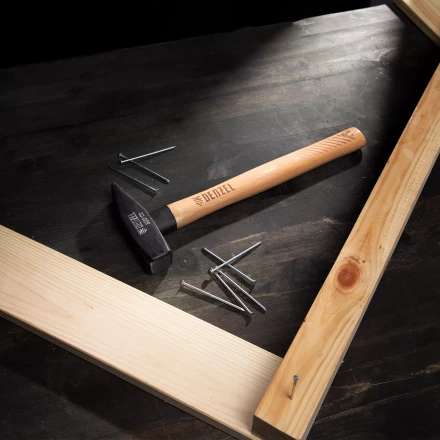 Молоток слесарный, Denzel 800 г, кованый квадратный боек, буковая рукоятка 10435 купить в Надыме