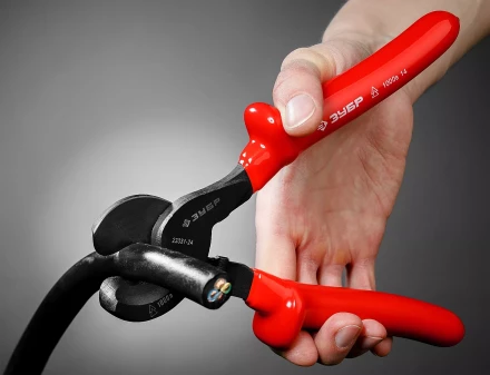 Кабелерез ЗУБР "ЭКСПЕРТ" "ЭЛЕКТРИК", высоковольтный до ~1000В, кабель до 60 кв.мм 23331-24_z01 купить в Надыме