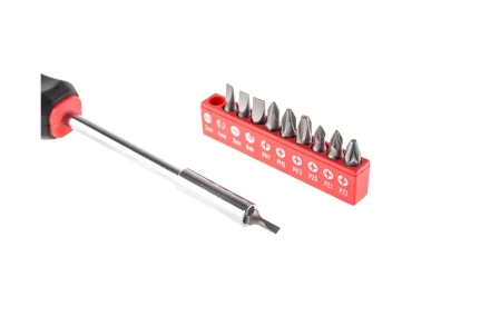 Отвертка HAMMER 601-036 с набором бит 11 предметов купить в Надыме