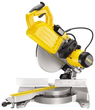 Пила торцовочная DeWALT DWS 778 XPS купить в Надыме