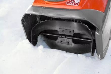 Бензиновый снегоуборщик Husqvarna ST 131 купить в Надыме