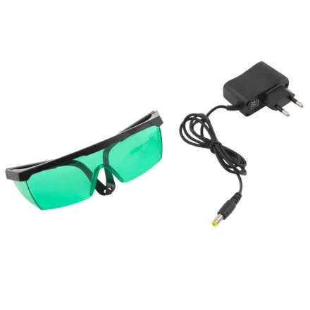 Лазерный уровень ML 06 Green, 30 м, 520 нм, аккумулятор Li 2800 мАч, резьба 5/8" Matrix 35067 купить в Надыме