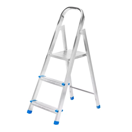 Стремянка, 3 ступени, стальная, оцинкованная Сибртех 97835 купить в Надыме