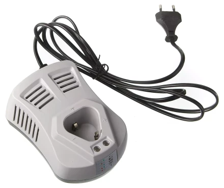 Зарядное устройство ЗУБР 12V 2A V000-006-063 купить в Надыме