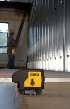 Лазерный нивелир DeWalt DW 083 К купить в Надыме