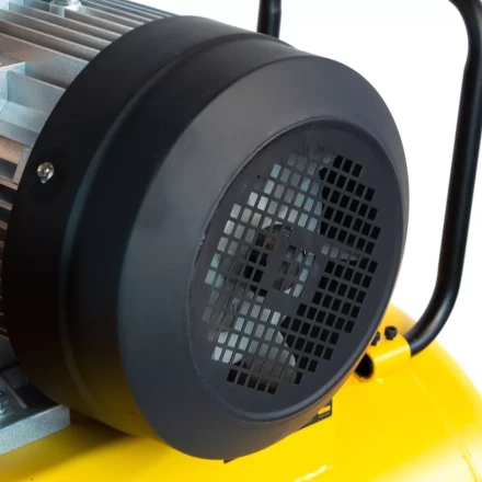 Компрессор воздушный, ременный привод BCI5500-T/200, 5.5 кВт, 200 литров, 850 л/мин Denzel 58128 купить в Надыме