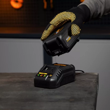 Батарея аккумуляторная Denzel IB-18-4.0, Li-Ion, 18 В, 4.0 А/ч 28434 купить в Надыме