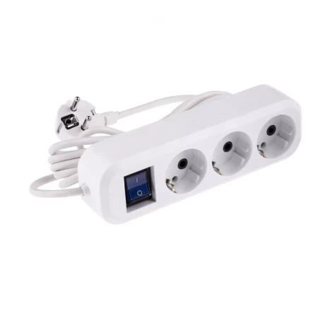 Удлинитель бытовой с заземлением и выключателем 3 м 3 розетки 10 A серия УХз10 Denzel 95971 купить в Надыме