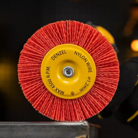 Щетка для дрели Denzel, 100 мм, Плоская, со шпилькой, нейлоновая щетина, 74434 купить в Надыме