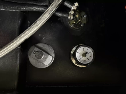 Дизельный генератор Vektor AD-70Y-T400 в шумозащитном кожухе с АВР купить в Надыме