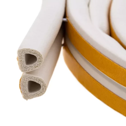 Уплотнитель резиновый, 6 м, профиль "D", белый Сибртех 88915 купить в Надыме