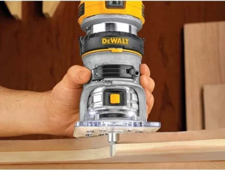 Фрезер кромочный DeWalt D26200 купить в Надыме