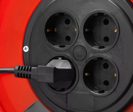 Удлинитель на катушке "ПВС 307", 40 м, 2500 Вт, 4 гнезда, ПВС 3х0,75 кв мм, ЗУБР 55083-40 купить в Надыме