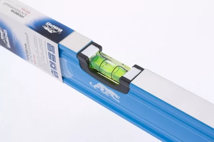 Уровень алюминиевый 600 мм профиль 1.6 мм фрезерованный ударопрочные заглушки 3 глазка БАРС 34422 купить в Надыме