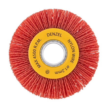Щетка для УШМ, 100 мм, плоская, нейлоновая щетина, посадка 22,2 мм Denzel 74437 купить в Надыме