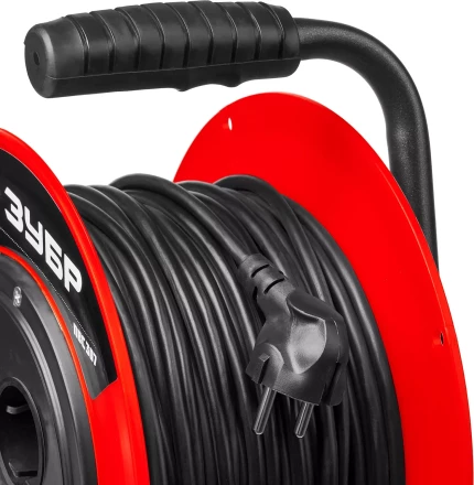 Удлинитель на катушке "ПВС 307", 50 м, 2500 Вт, 4 гнезда, ПВС 3х0,75 кв мм, ЗУБР 55083-50 купить в Надыме