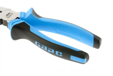 Плоскогубцы комбинированные 180 мм хром-ванадий двухкомпонентные рукоятки БАРС 16997 купить в Надыме