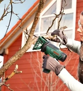 Аккумуляторная лобзиковая пила BOSCH PST 10,8 LI (0.603.3B4.022) купить в Надыме