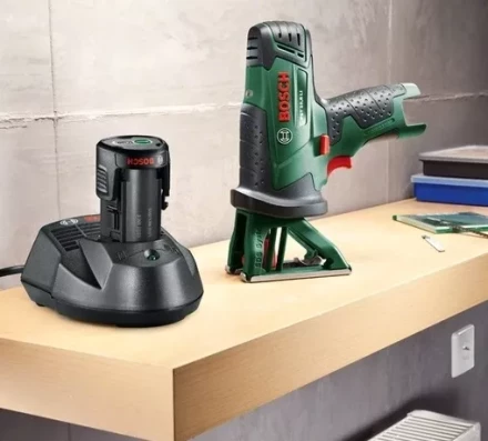 Аккумуляторная лобзиковая пила BOSCH PST 10,8 LI (0.603.3B4.022) купить в Надыме